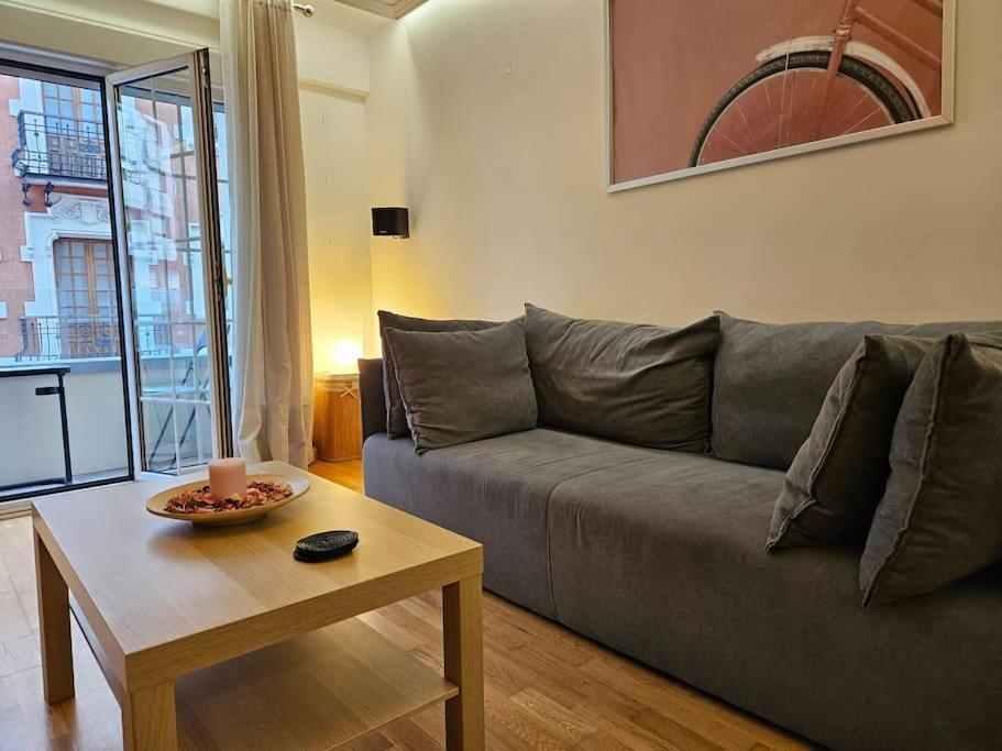 636A Gran Apartamento En Pleno Centro Oviedo Exteriér fotografie